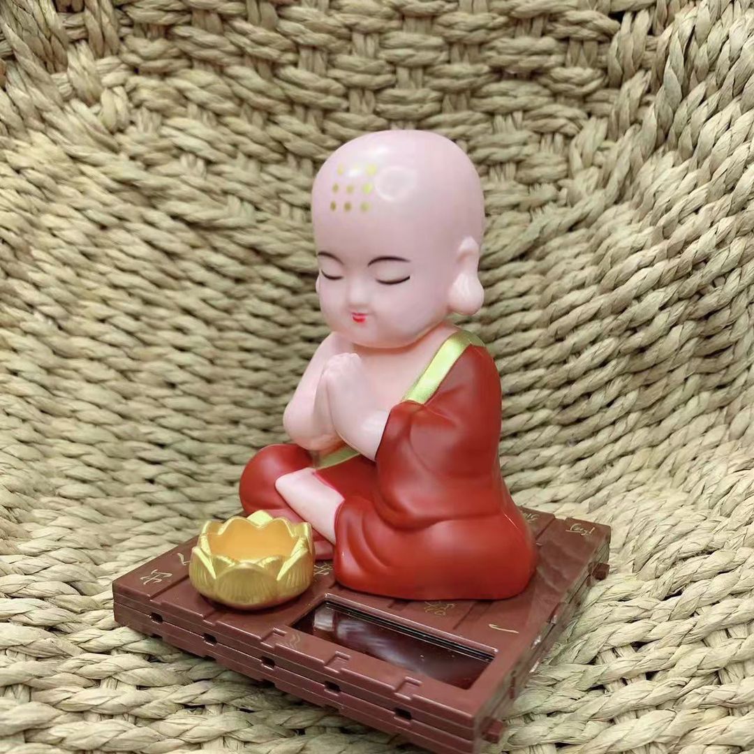 Tượng La Hán Gật Gù
