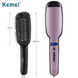 Lược chải tóc Kemei KM-HC111 có chức năng phun hơi nước tiện lợi, giúp bổ sung nước và cung cấp độ ẩM