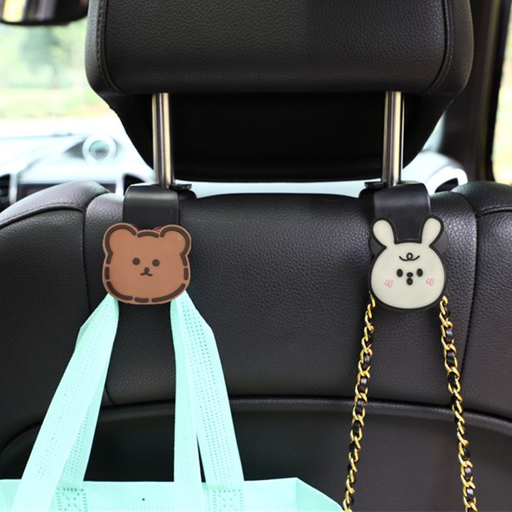 Móc hình gấu treo sau ghế xe hơi