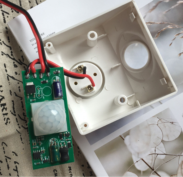 Đuôi đèn cảm biến 