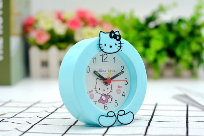Đồng hồ để bàn Hello Kitty
