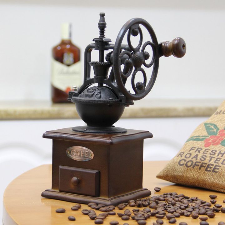 Máy xay hạt cà phê bằng tay tại nhà phong cách cổ điển