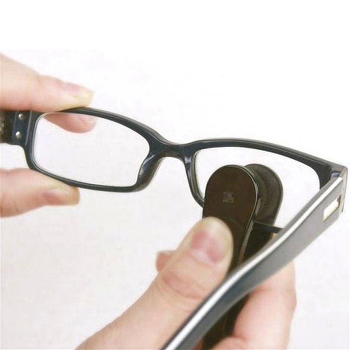 Dụng cụ vệ sinh mắt kính 