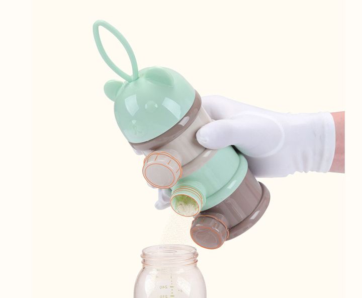 Hộp đựng bột sữa 4 ngăn hình gấu tiện dụng 7.5x28.5cm