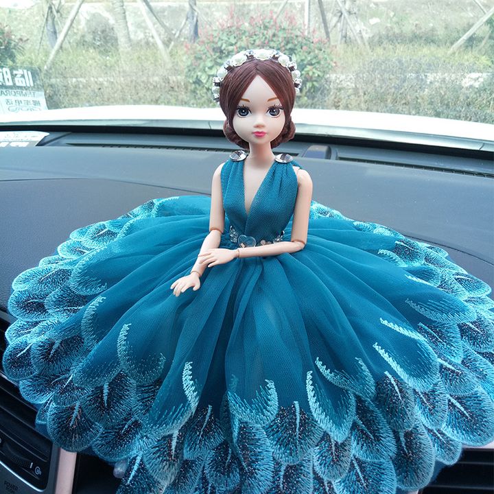Búp bê trang trí xe hơi