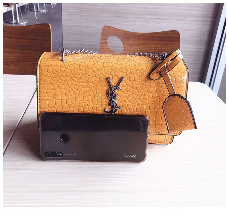 Túi xách da cá sấu YSL